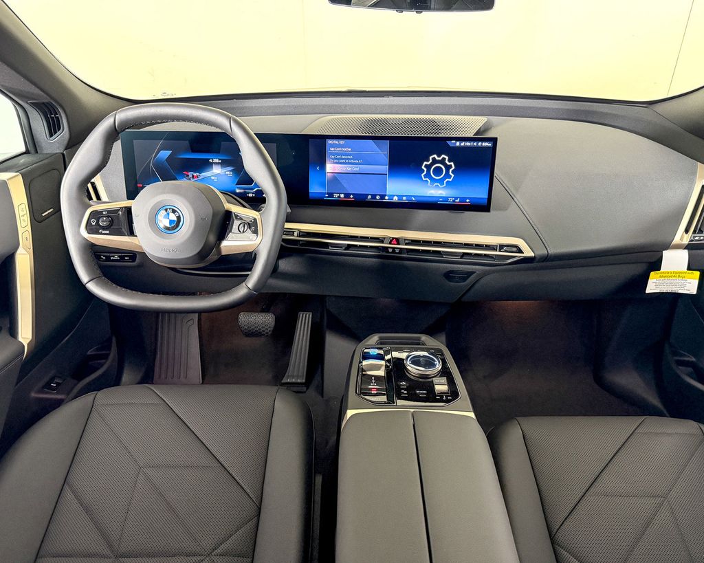 2025 BMW iX xDrive50 26