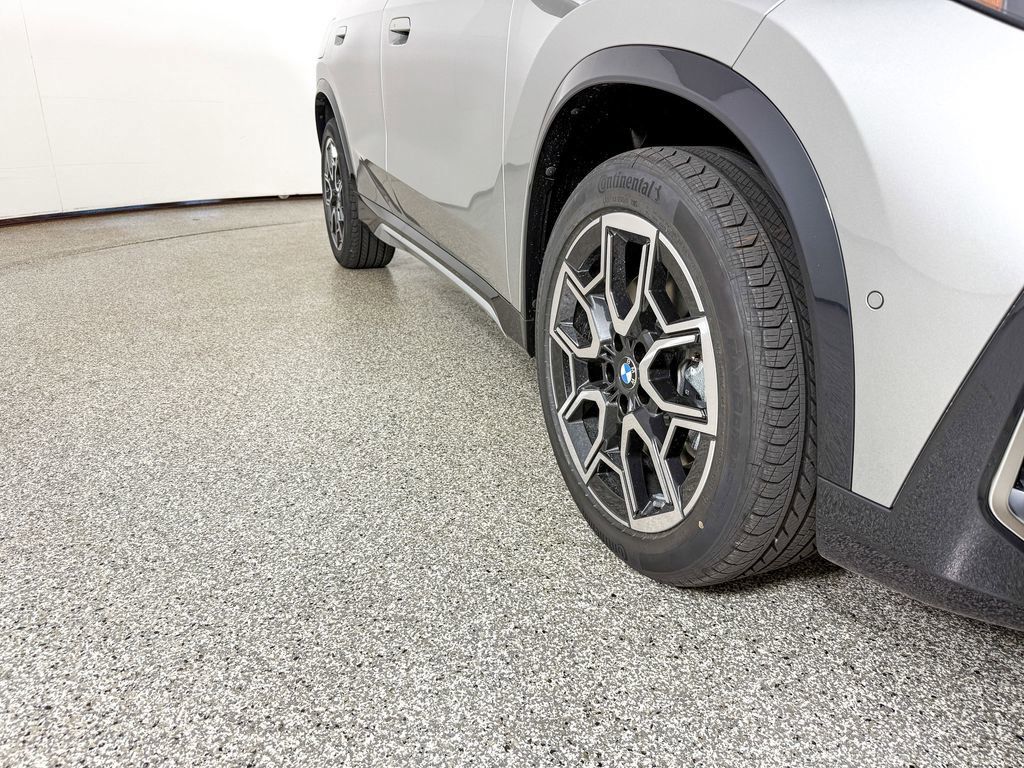 Thumbnail: 2025 BMW X1 - 11