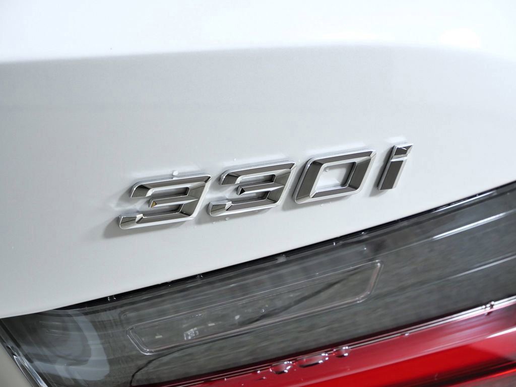 Thumbnail: 2026 BMW 3 Series - 13
