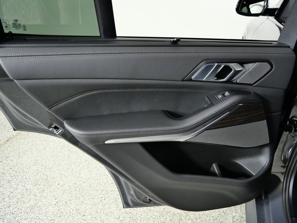 Thumbnail: 2026 BMW X5 - 31