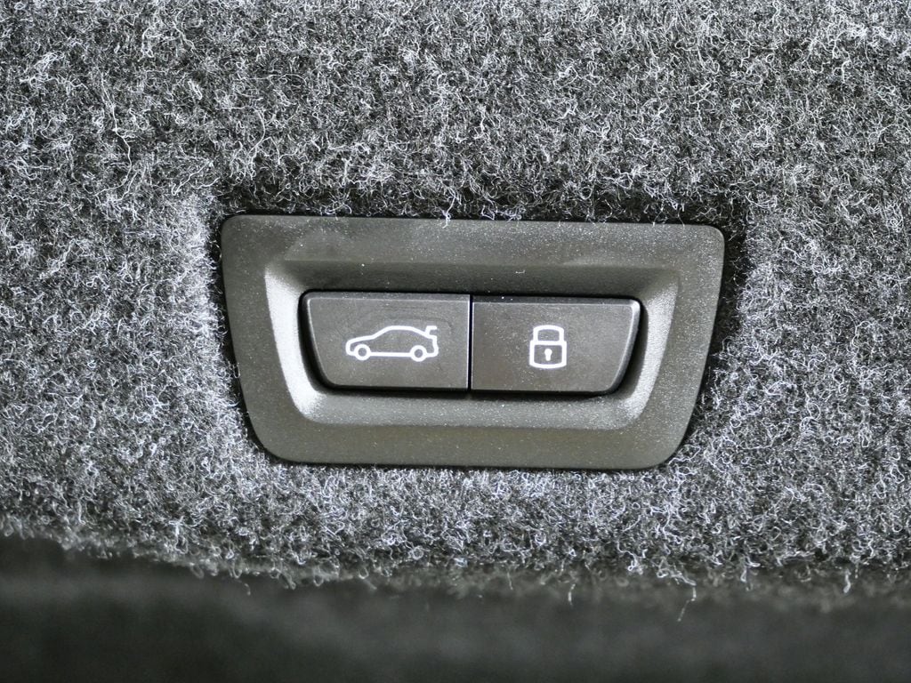 Thumbnail: 2026 BMW 5 Series - 28