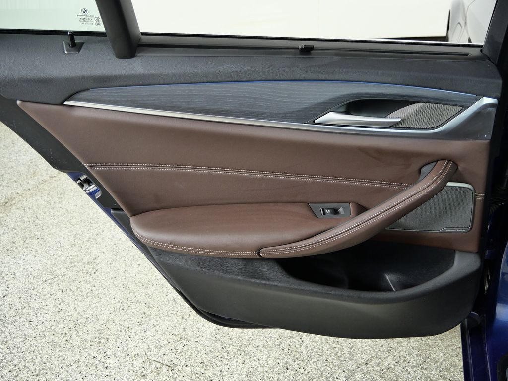 Thumbnail: 2023 BMW 5 Series - 34