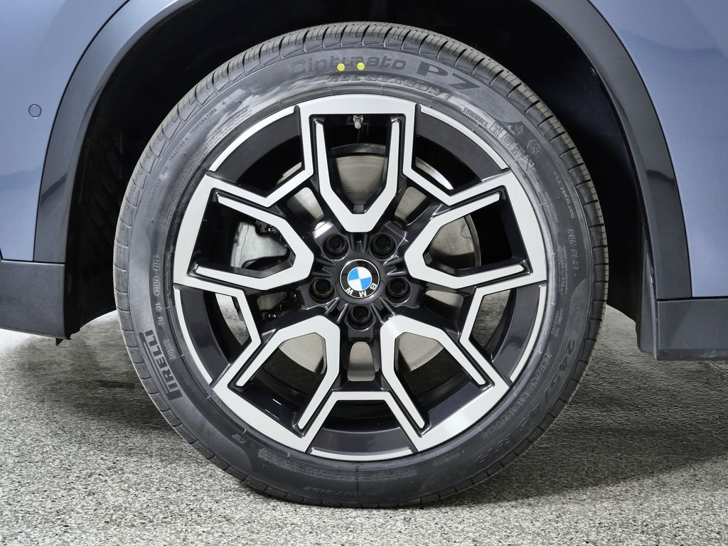 Thumbnail: 2024 BMW X1 - 21