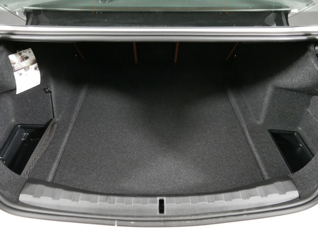 Thumbnail: 2025 BMW 3 Series - 27