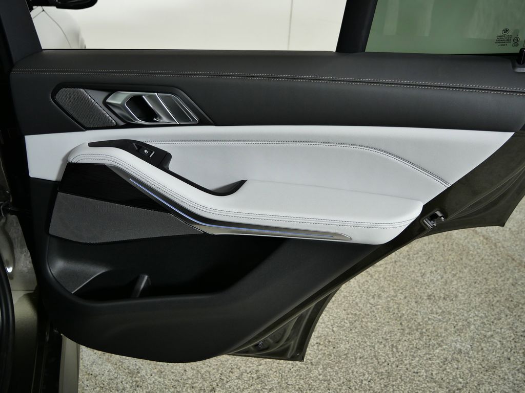 Thumbnail: 2026 BMW X5 - 25