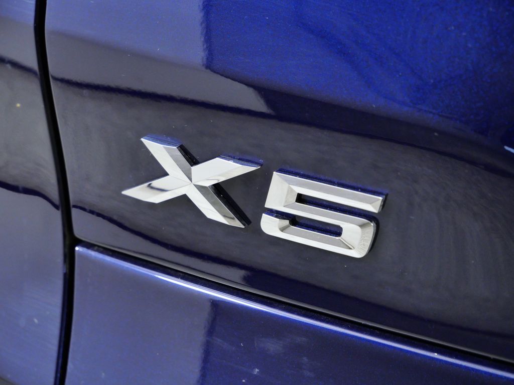 Thumbnail: 2026 BMW X5 - 13