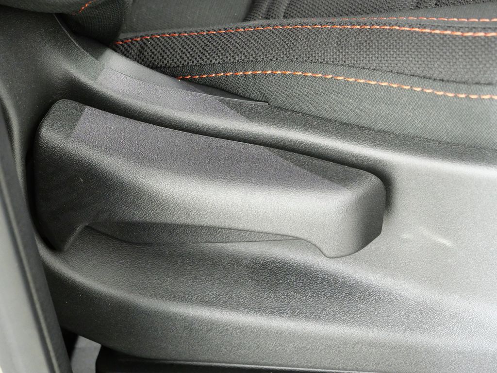 Thumbnail: 2023 Nissan Frontier - 22