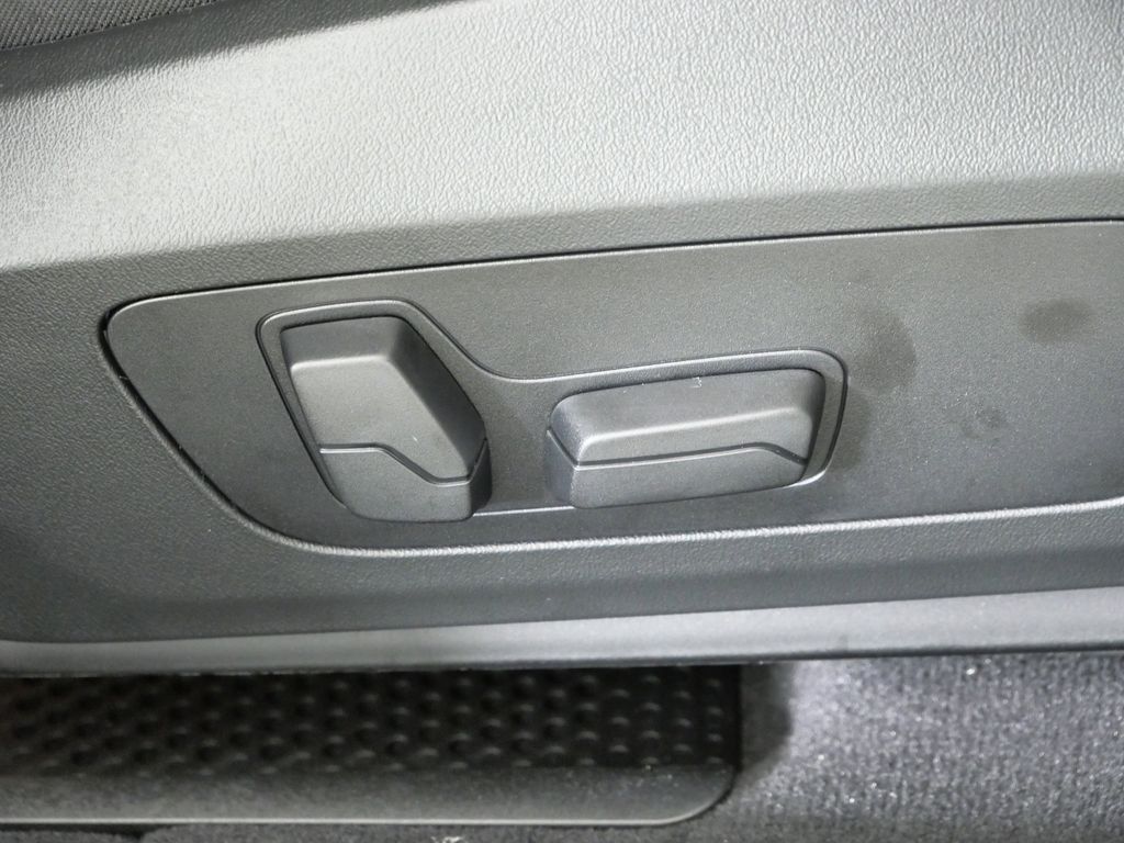 Thumbnail: 2026 BMW X2 - 23