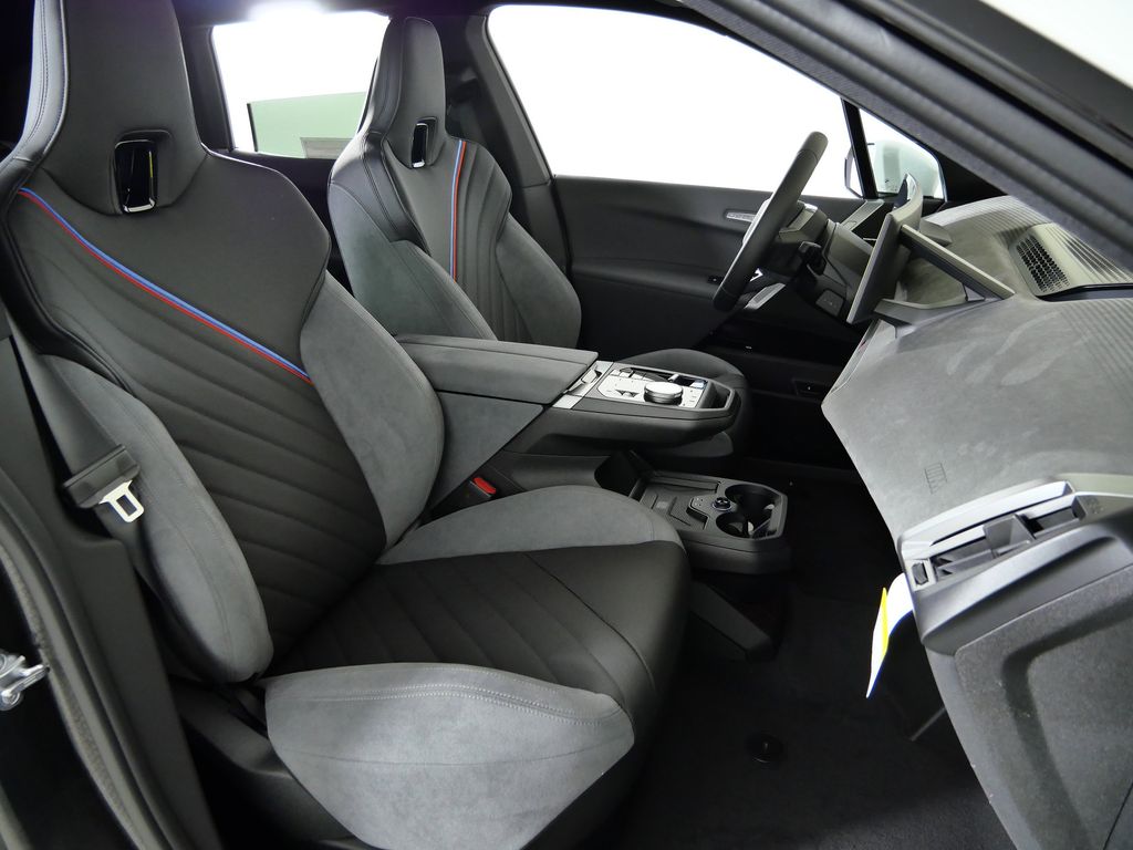 Thumbnail: 2026 BMW iX - 22