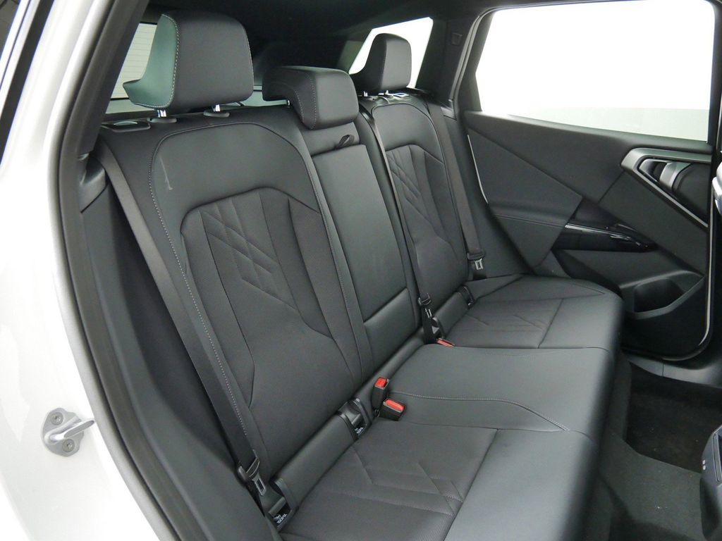Thumbnail: 2026 BMW X3 - 24