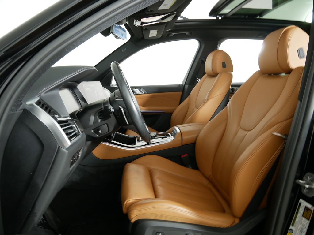 Thumbnail: 2021 BMW X5 - 37