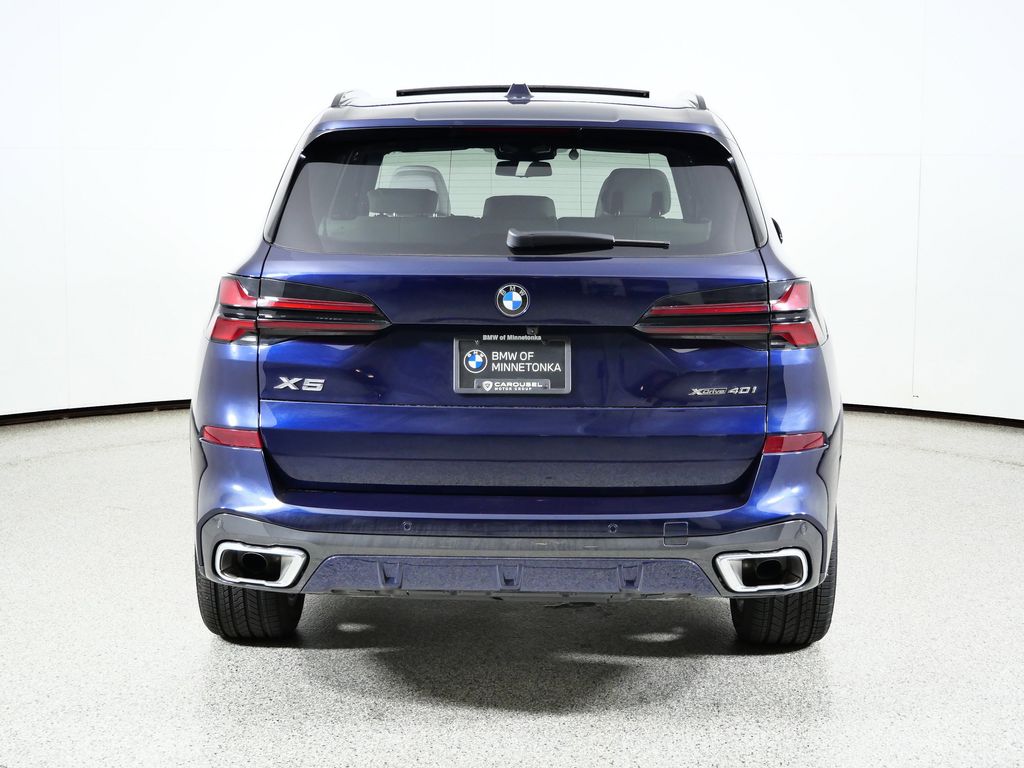 Thumbnail: 2026 BMW X5 - 11