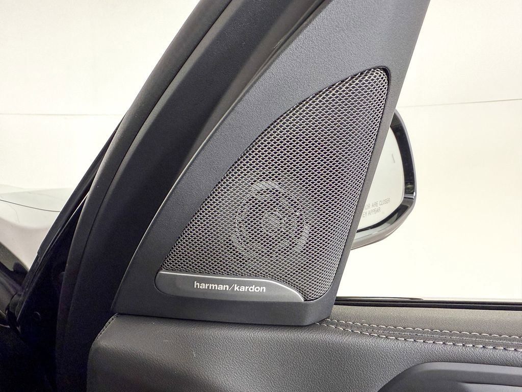 Thumbnail: 2026 BMW X7 - 27