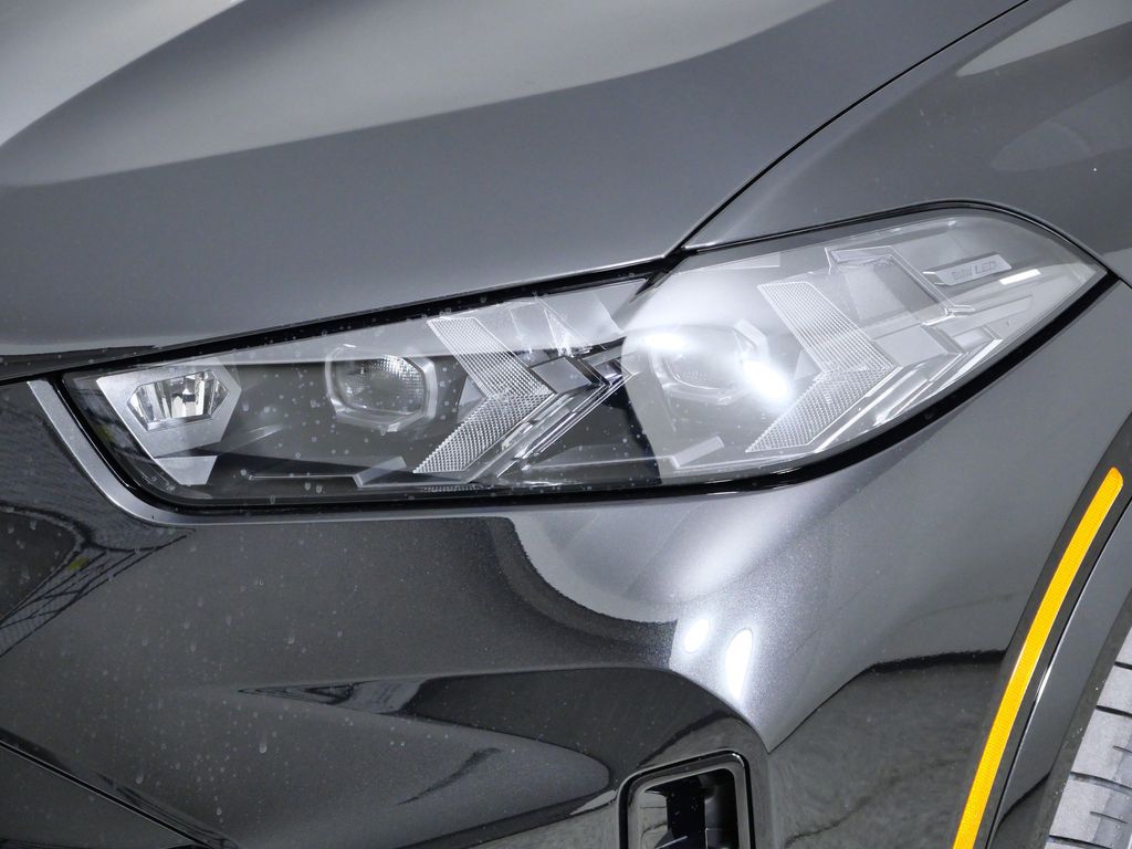 Thumbnail: 2026 BMW X5 - 3