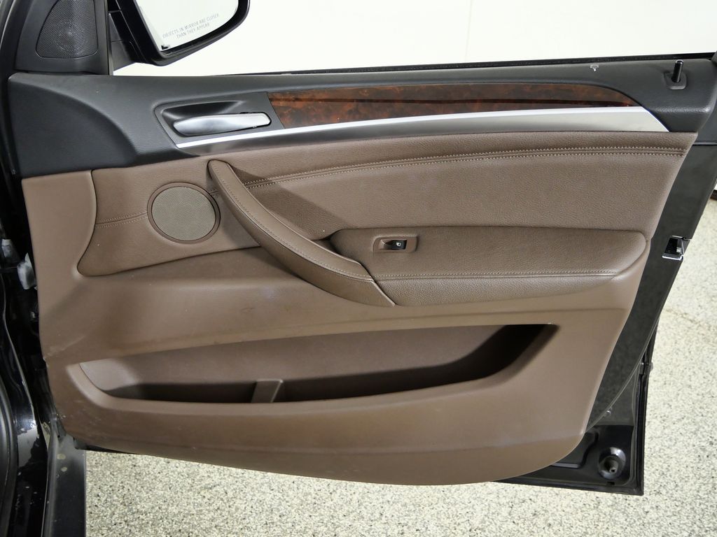 Thumbnail: 2013 BMW X5 - 20