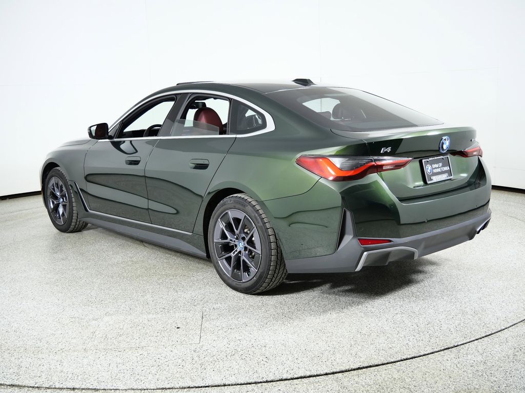 Thumbnail: 2023 BMW i4 - 15