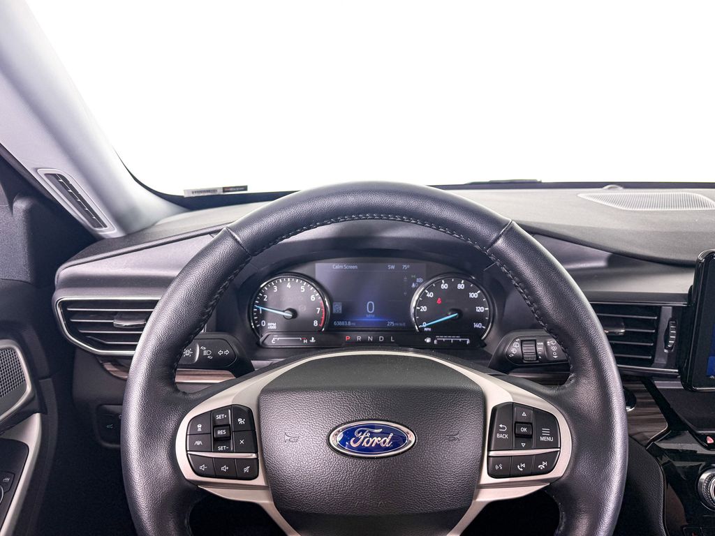 Thumbnail: 2022 Ford Explorer - 8