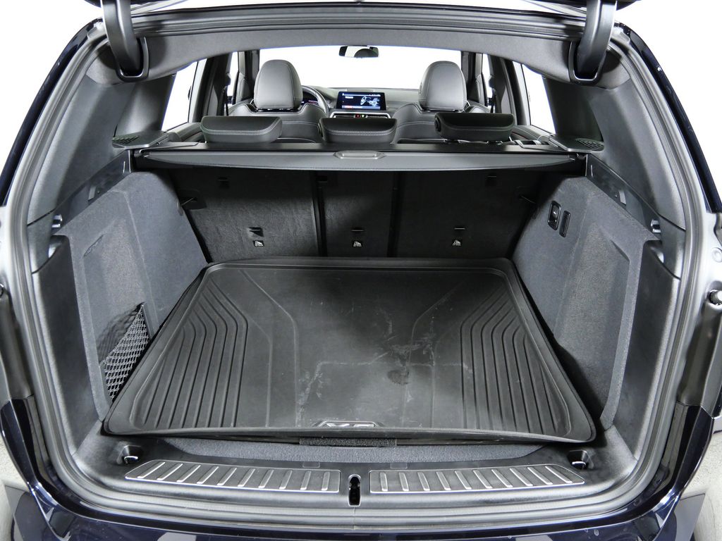 Thumbnail: 2024 BMW X3 - 32