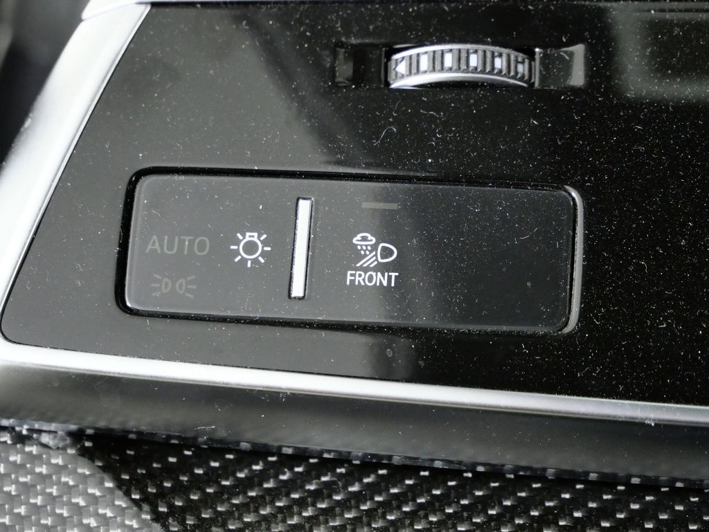 Thumbnail: 2023 Audi SQ8 - 39