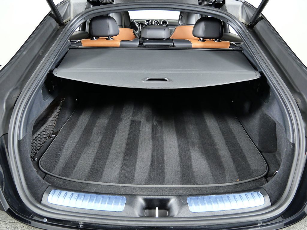 Thumbnail: 2024 Mercedes-Benz GLC - 28