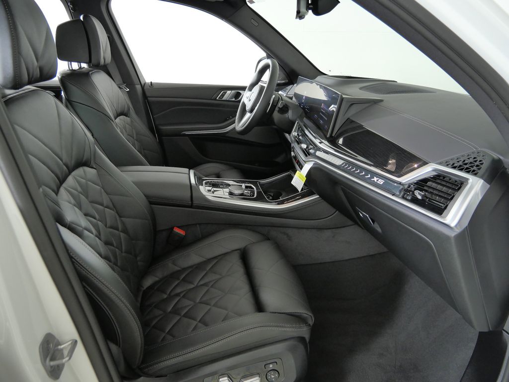 Thumbnail: 2026 BMW X5 - 20