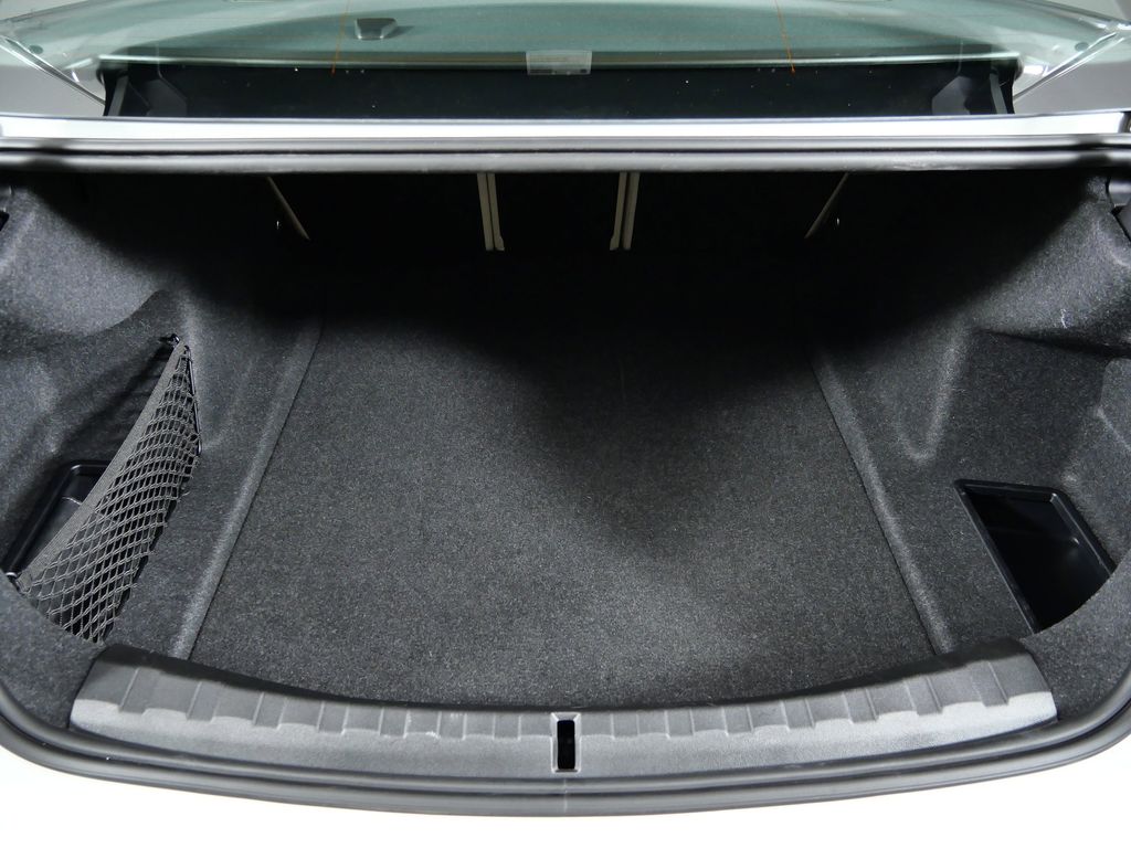 Thumbnail: 2025 BMW 3 Series - 32