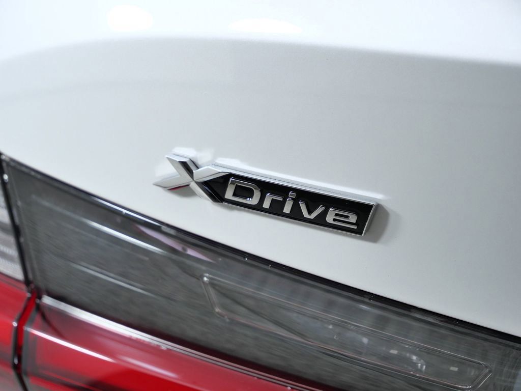 Thumbnail: 2026 BMW 3 Series - 15