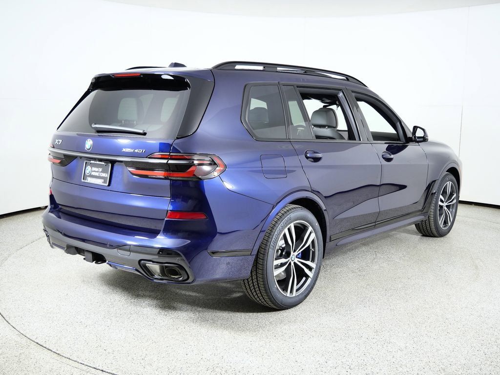 Thumbnail: 2026 BMW X7 - 11