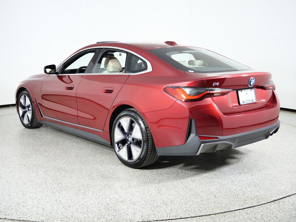 Thumbnail: 2025 BMW i4 - 17