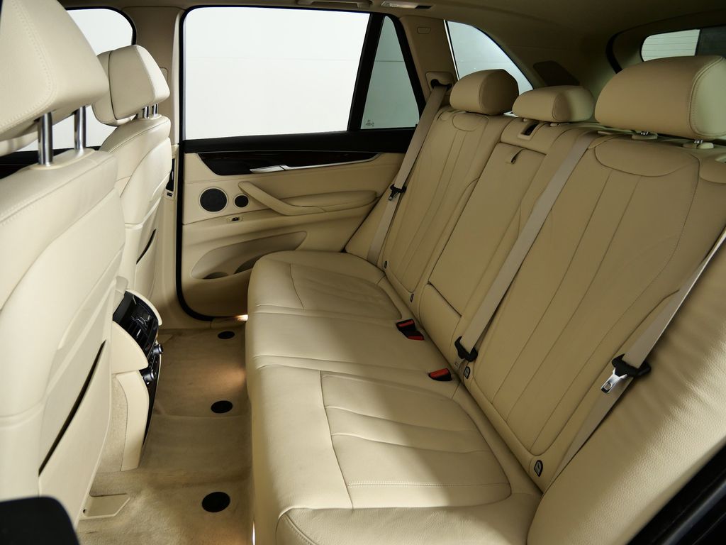 Thumbnail: 2015 BMW X5 - 33