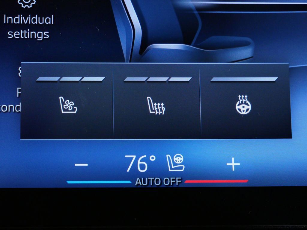 Thumbnail: 2026 BMW X7 - 49