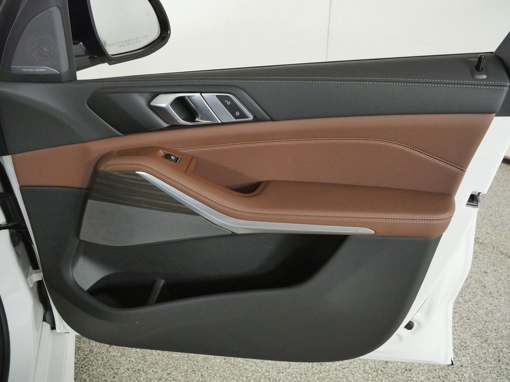 Thumbnail: 2025 BMW X5 - 22