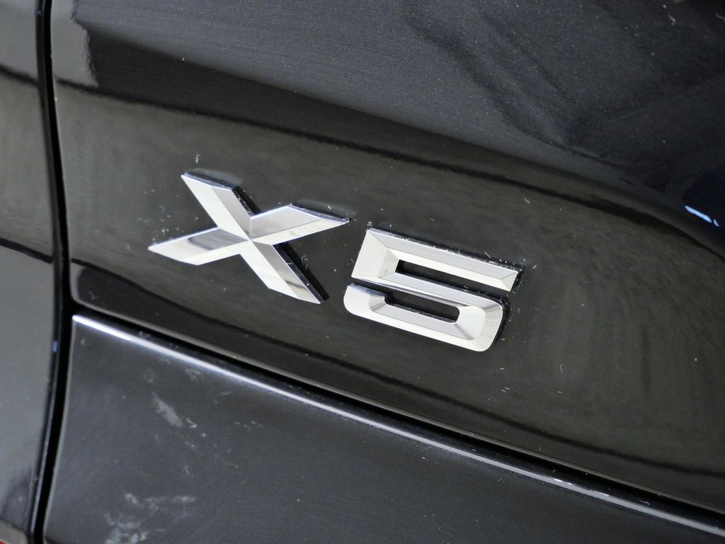 Thumbnail: 2026 BMW X5 - 13