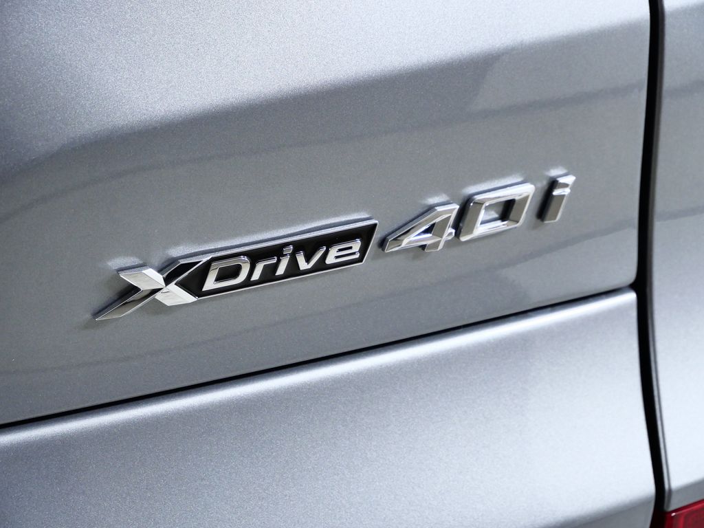 Thumbnail: 2026 BMW X5 - 12