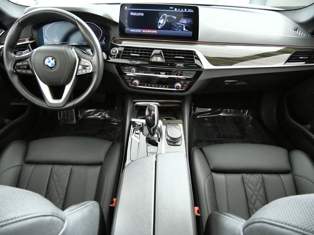 Thumbnail: 2022 BMW 5 Series - 6