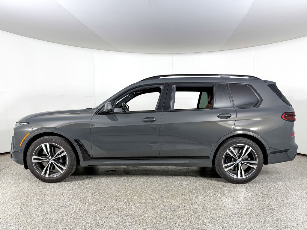 Thumbnail: 2023 BMW X7 - 6