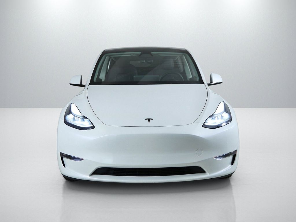 Thumbnail: 2025 Tesla Model Y - 3
