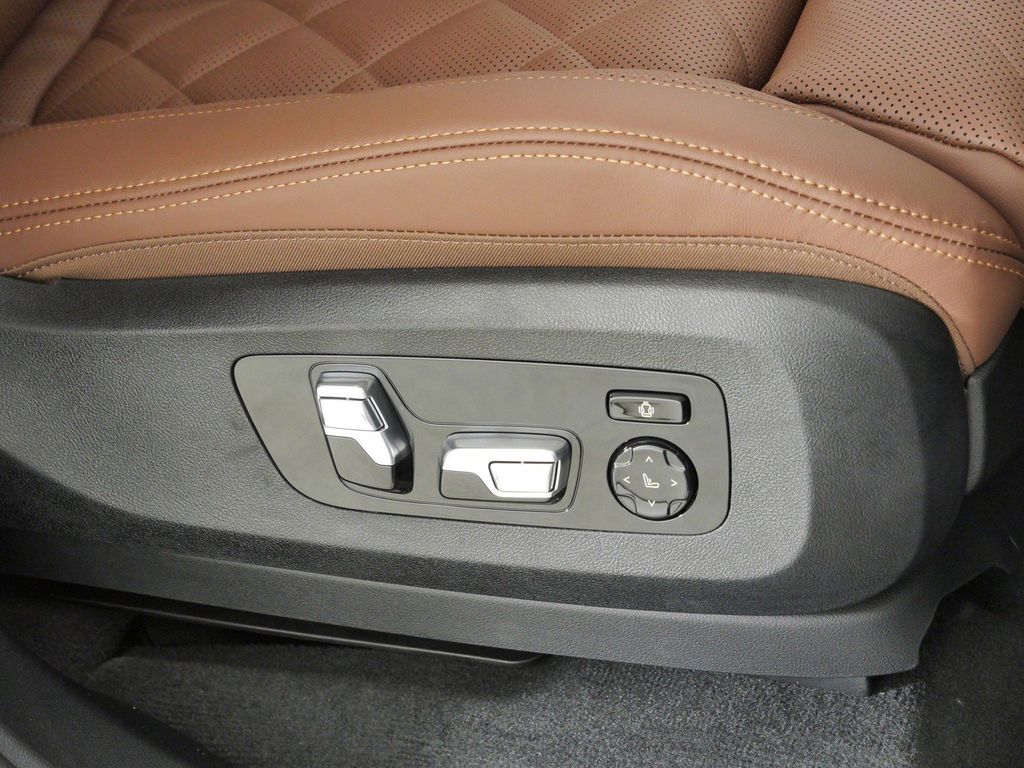 Thumbnail: 2026 BMW X5 - 22