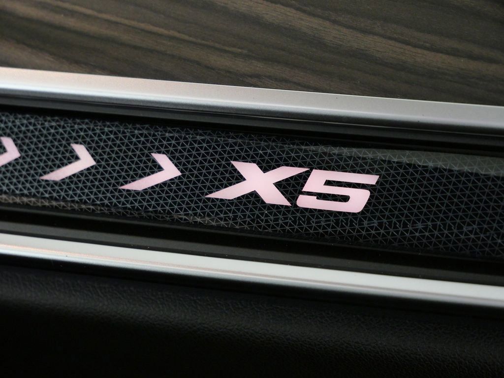 Thumbnail: 2026 BMW X5 - 26