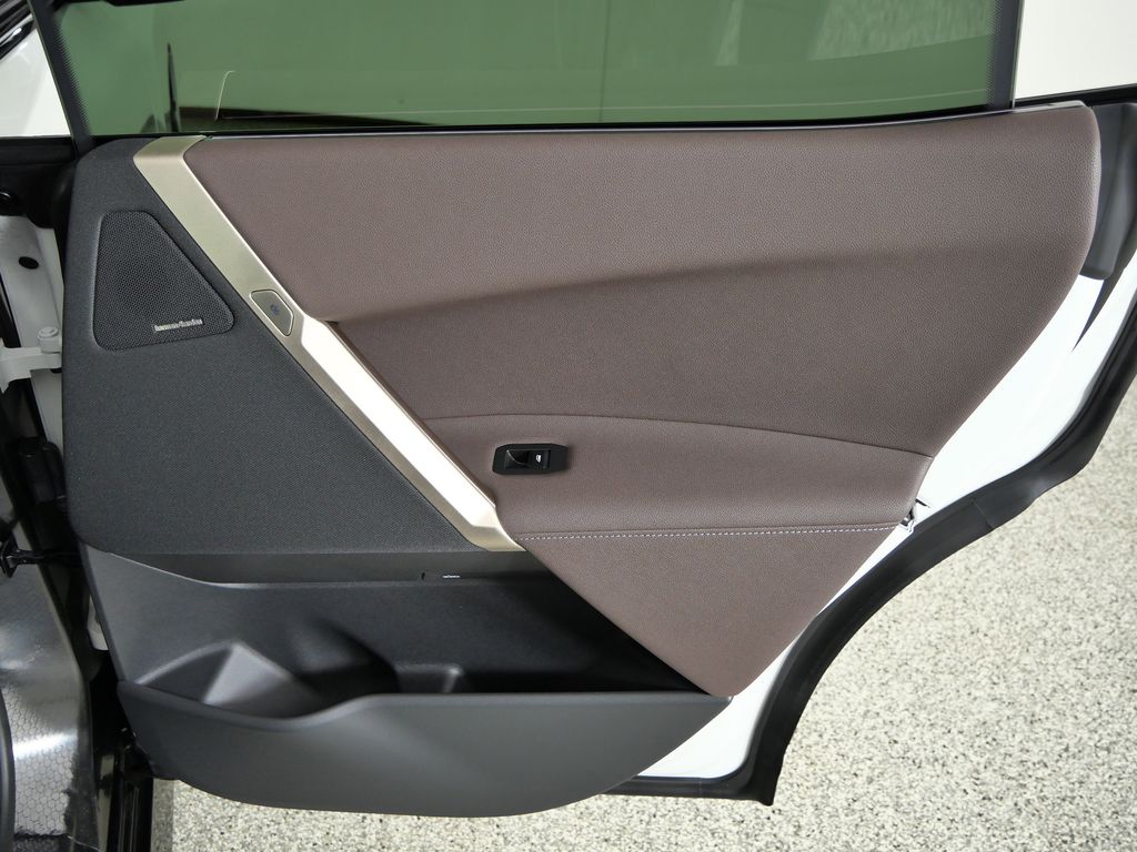 Thumbnail: 2026 BMW iX - 24