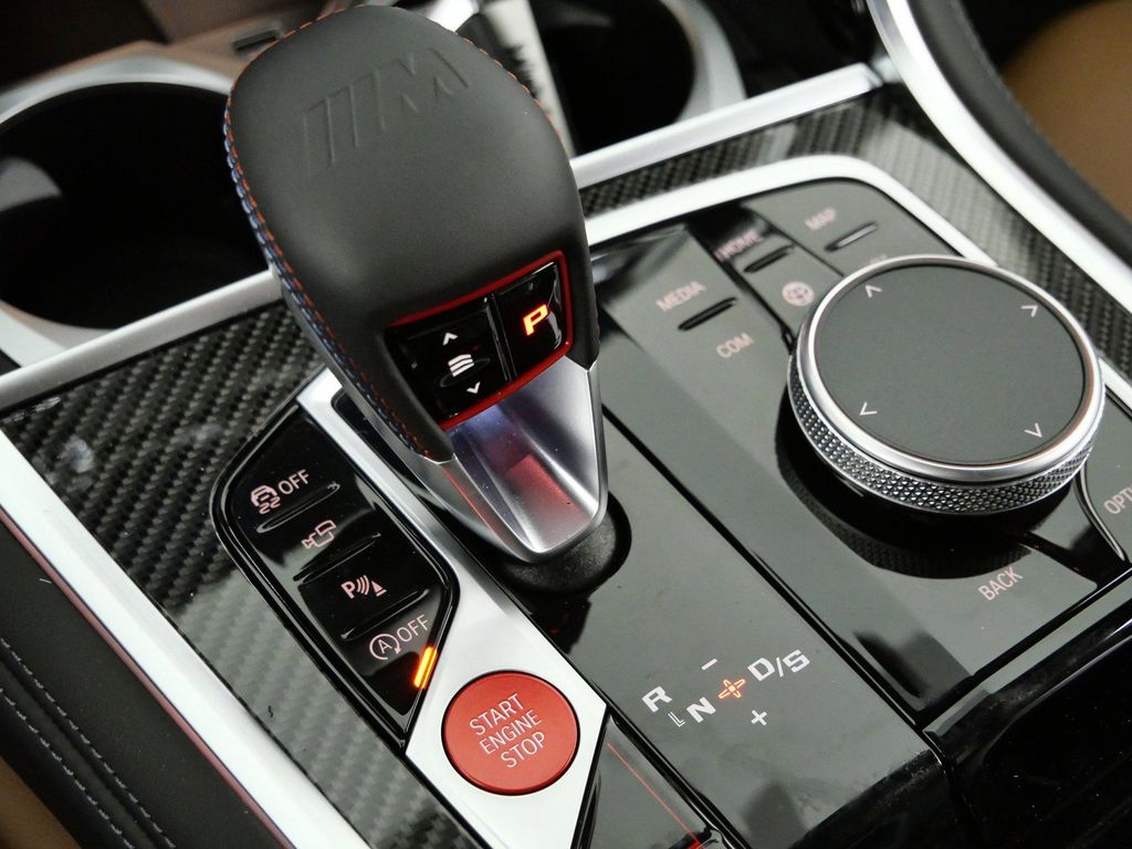 Thumbnail: 2025 BMW M8 - 45