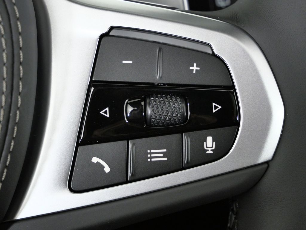 Thumbnail: 2026 BMW X5 - 42