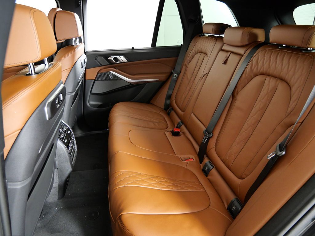 Thumbnail: 2026 BMW X5 - 33