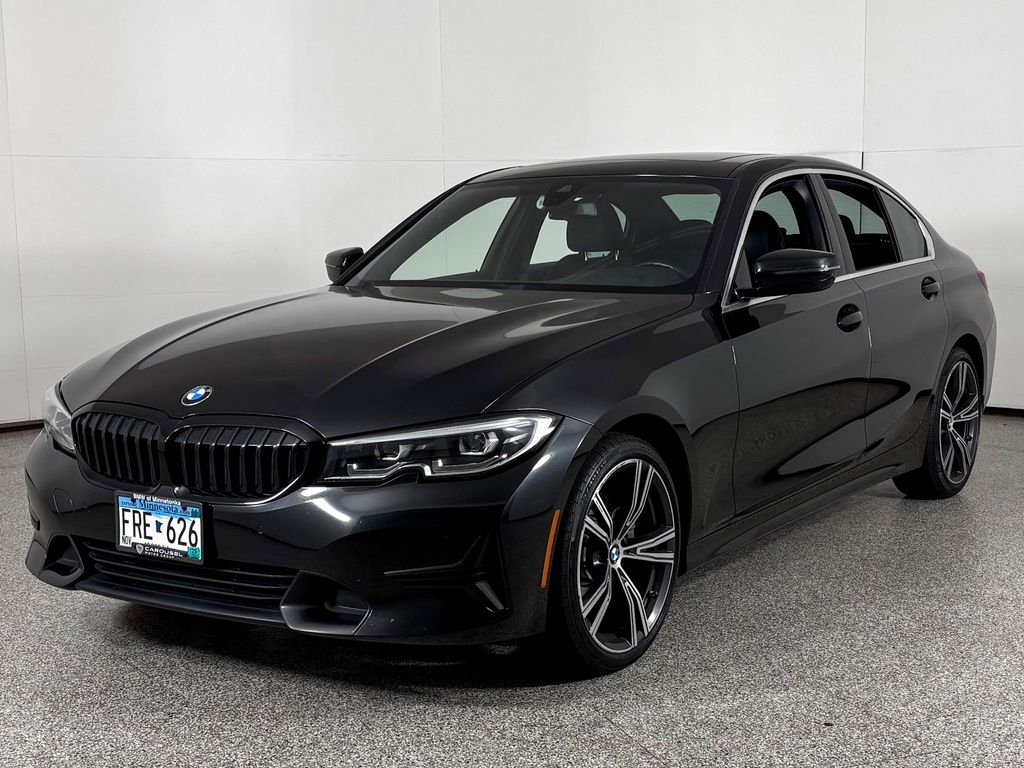 Thumbnail: 2021 BMW 3 Series - 1
