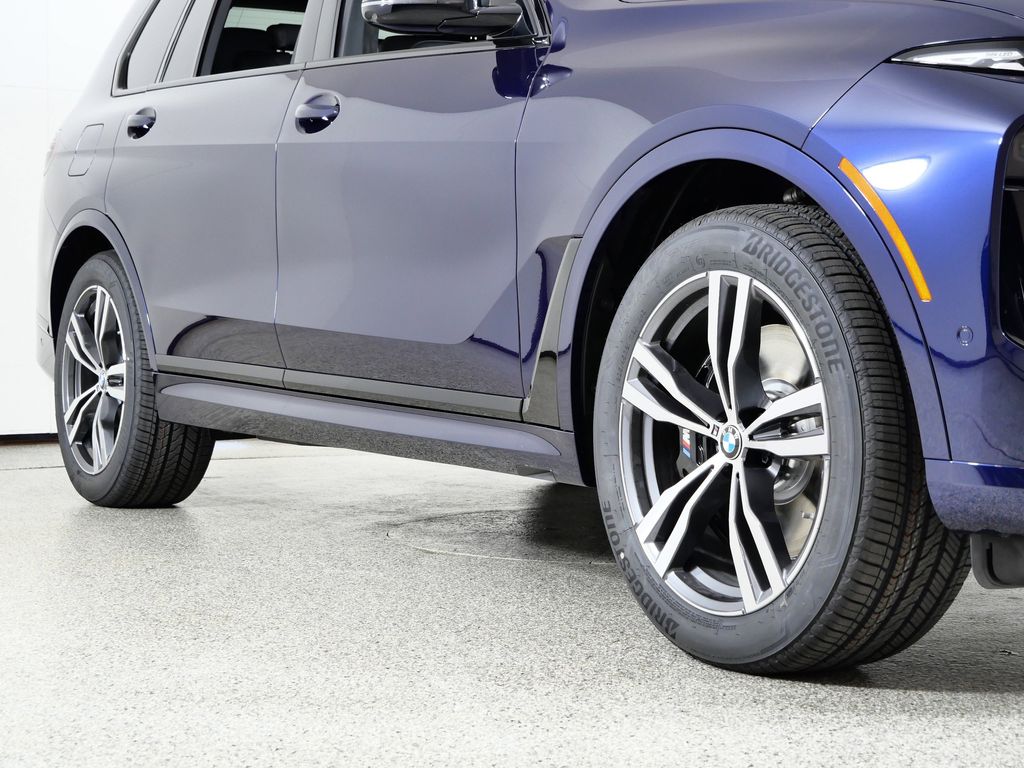 Thumbnail: 2026 BMW X7 - 6