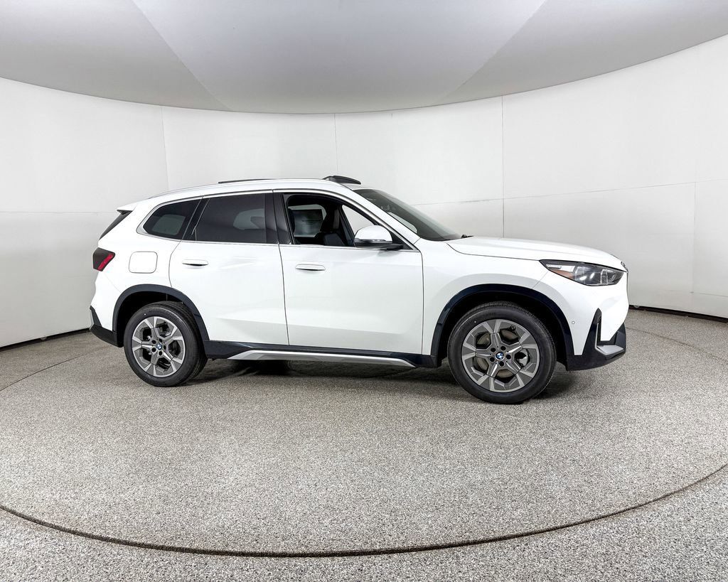 Thumbnail: 2025 BMW X1 - 5