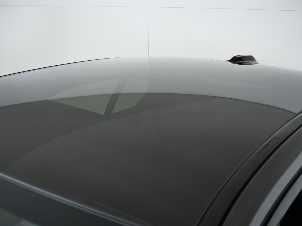 Thumbnail: 2026 BMW 5 Series - 18