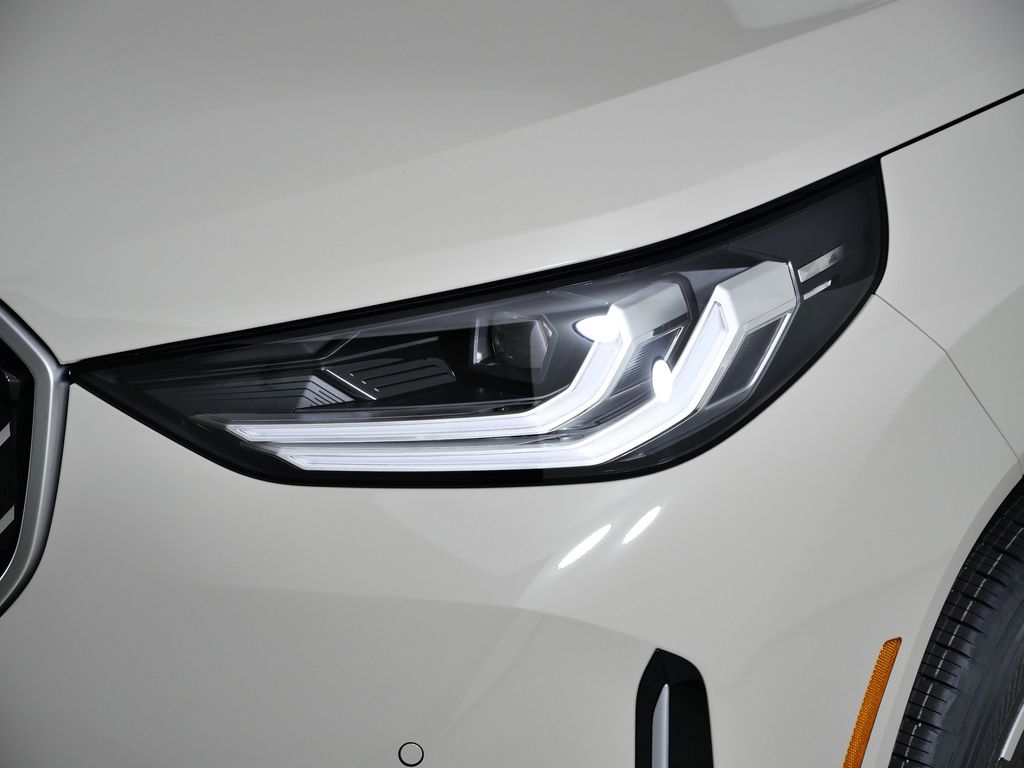 Thumbnail: 2026 BMW X3 - 3