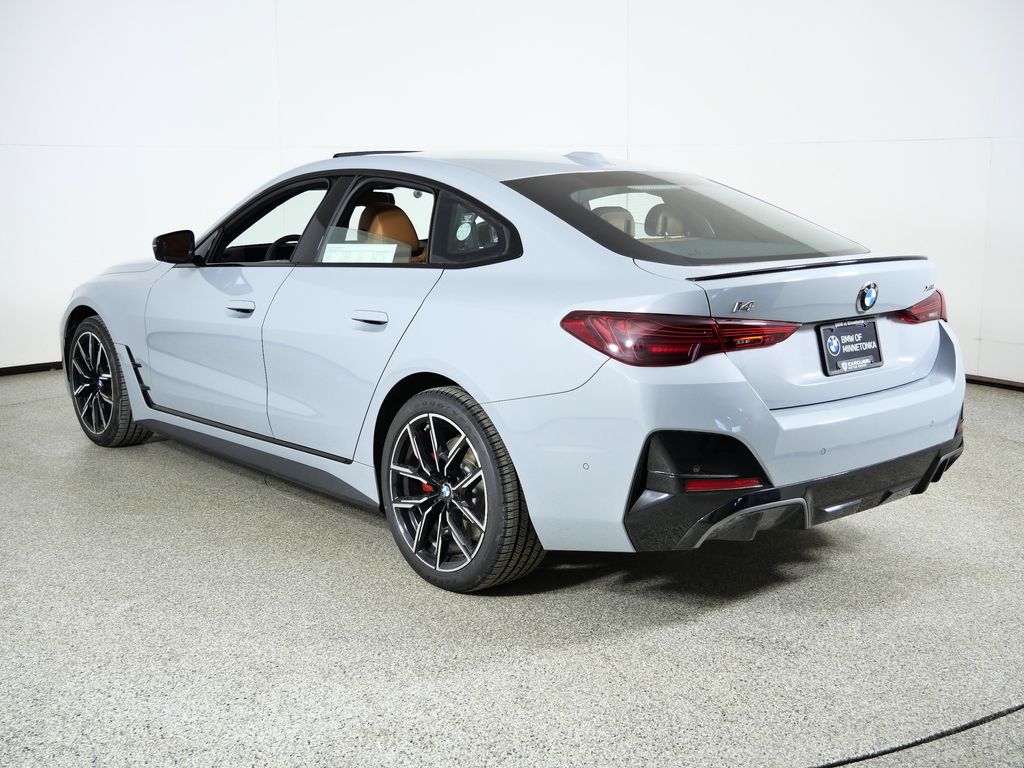 Thumbnail: 2026 BMW i4 - 14