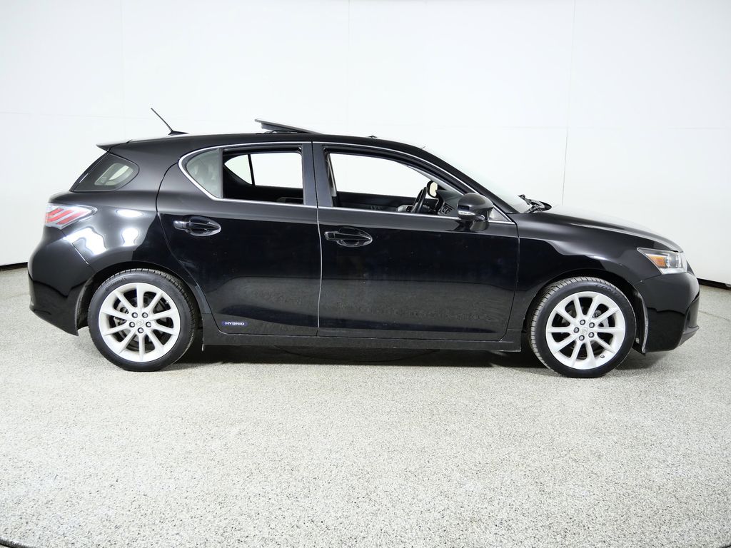 Thumbnail: 2013 Lexus CT - 9